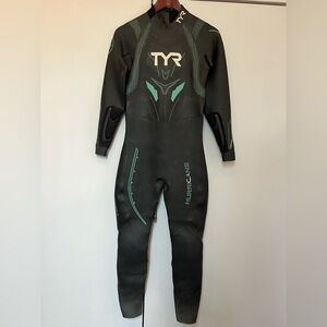 NWOT TYR Women’s full length Wetsuit, Size XL
